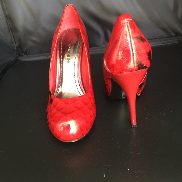 Gianni Bini Red/Black 5 Inch Heels Sz 7.5 - Picture 4 of 11